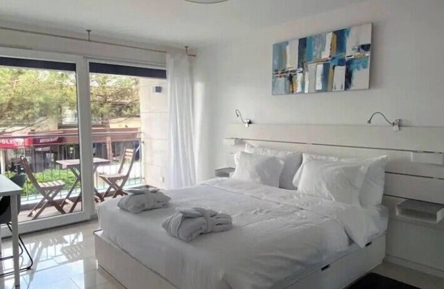 Three Bedroom Apartment in Gstaad with Mountain View 2