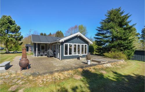Three-Bedroom Holiday Home In Spottrup