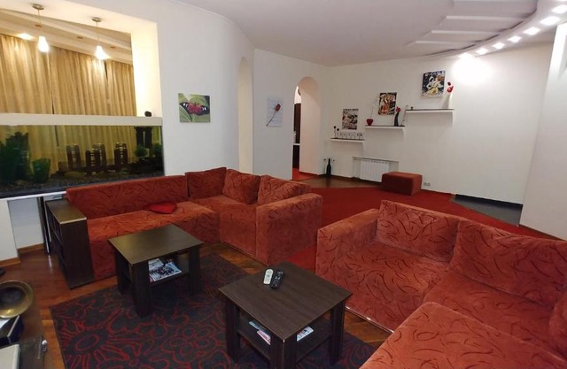 Three bedroom. Lux. 20a Shota Rustaveli St. Centre