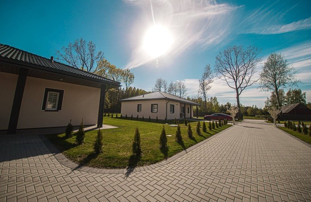 Three bedroom villa, with terrace and hot tube.