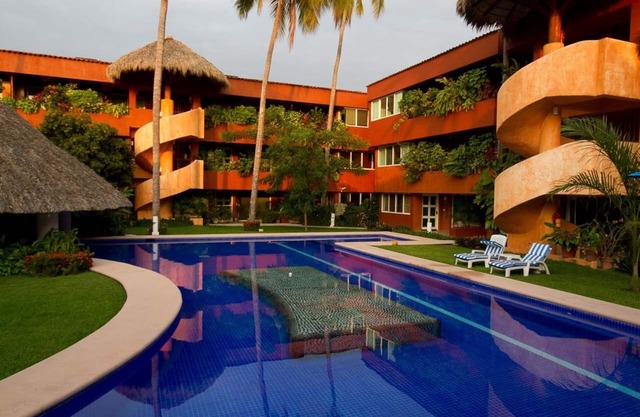 Three Minutes From the Warm Sands of Spectacular Playa La Ropa!
