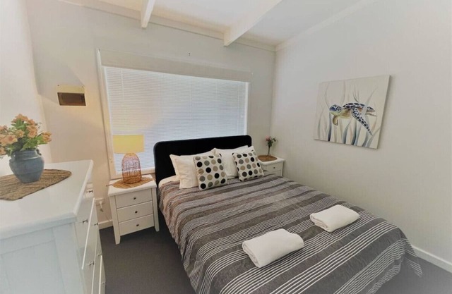 Three Palms Apartments Unit 1