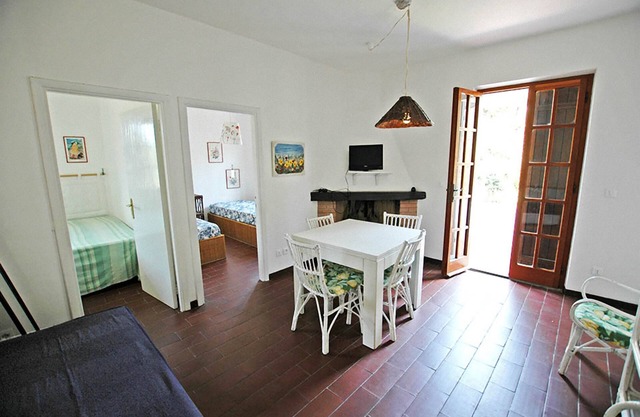 Three-room apartment for 5 people Loc. Lido di Capoliveri