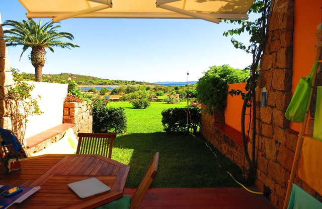 Three-room garden apartment with sea view, 200m from Salina Bamba and 800m from Cala Brandinchi