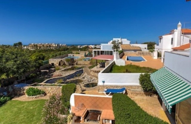 Three studio apartments & private pool in tranquil garden in Carvoeiro 498037