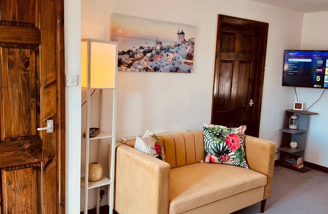 Thurnefield Holiday Cottages - Avocet Cottage