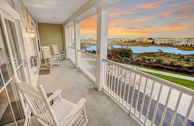 Time to plan for SUMMER! Sunset Island Condo-67th St