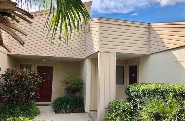 TimeOut! Spacious condo - 2 Bedroom, 2 Bath, Sleeps 6, Pool