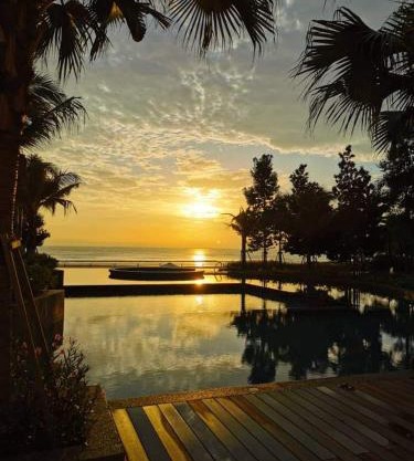 Timurbay by Dfamilia, ground floor suite with easy access to the pool and beach