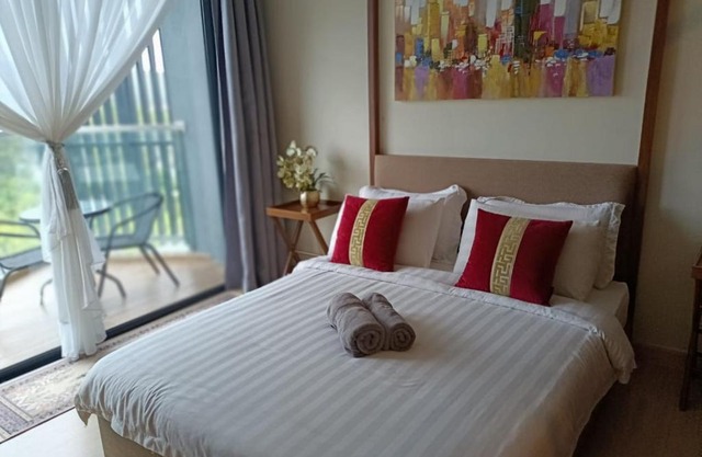 Timurbay Seafront Residence By Ozzy Azizi