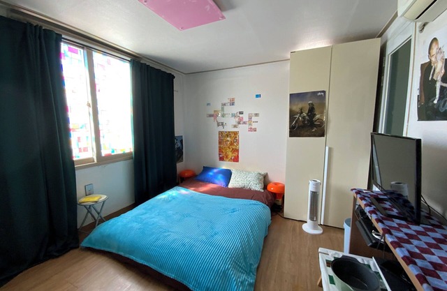 Tiny and Colorful Studio in Busan near Dongseo University with free parking lot