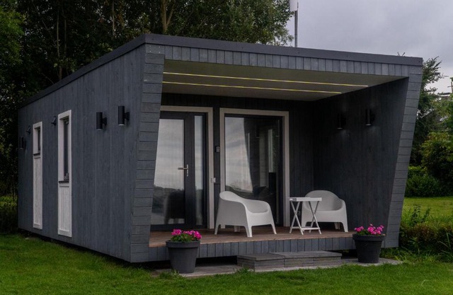 Tiny house aan het water op de appelhof