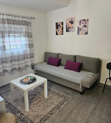 Tiny House Ciciban - self check in and check out