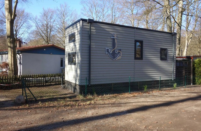 Tiny House mooring at the Ostseecamp Graal-Müritz :) - Tinyhouse Anchorage