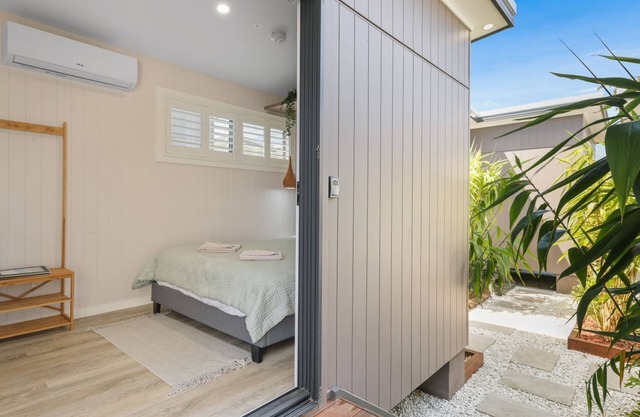 Tiny House Stayz Stay for 3 Pay for 2! - House 3
