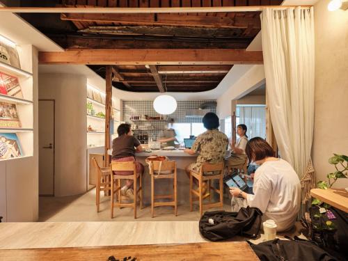 Tipy records inn photon