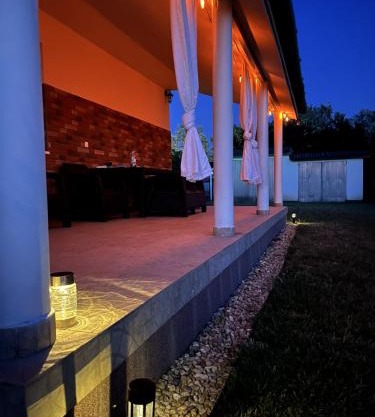 Tiszaháló Apartman Ház