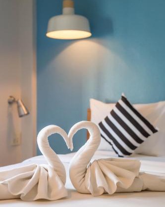 Tiya House Rooms & Cafe