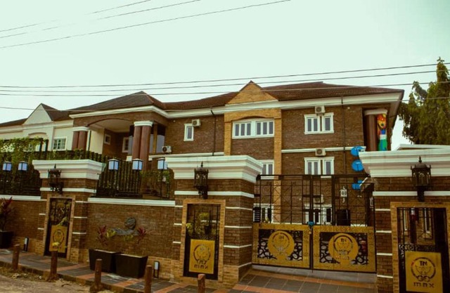 TN MAX LUXURY HOME