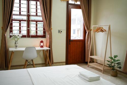 Tom's house motorbikes tour and homestay