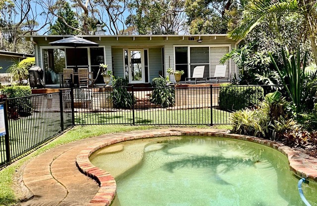 TOMORROW - Water front reserve sleeps 6