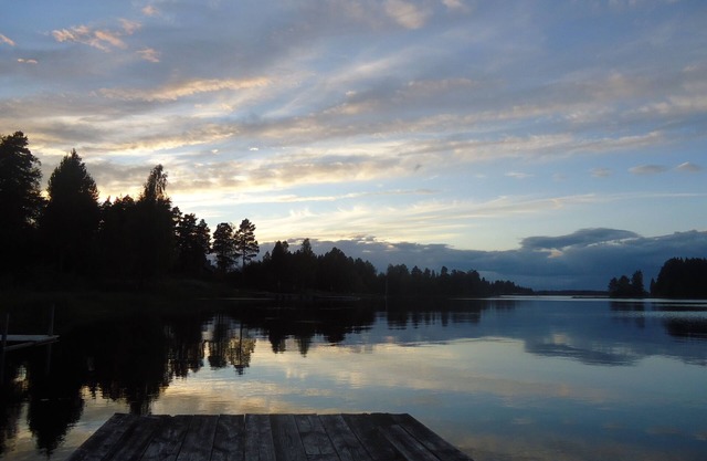 'Tomtebo' - Cosy lake view cabin in Gesunda, Mora