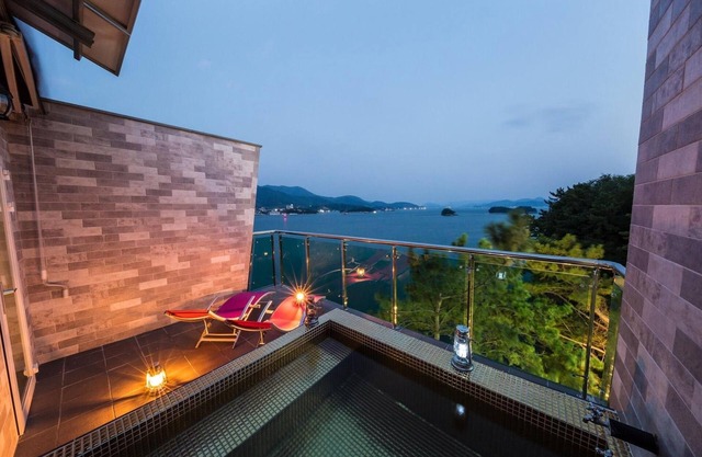 Tongyoung S468 Poolvilla