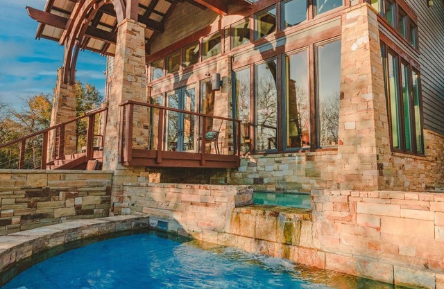 Tonkawa Riverfront Retreat: Secluded Oasis, just 20 miles to Baylor/McLane/Silos