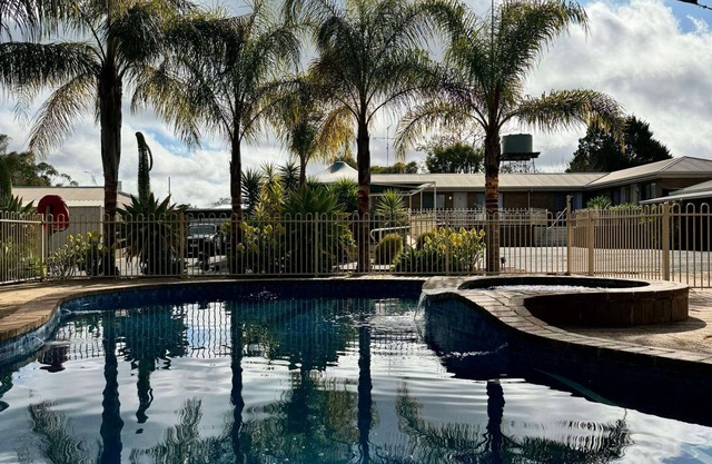 Tooleybuc Motel