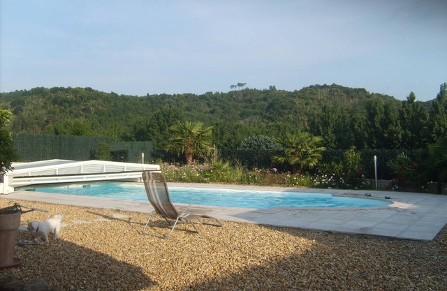 TOP COMFORT Mobilhome 35m² on private land with trees of 800 M². private pool