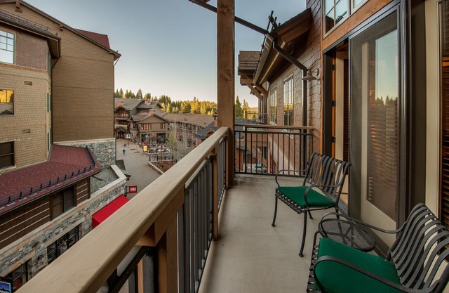Top Floor 2BD w/Large Loft in the Heart of the Northstar Village!