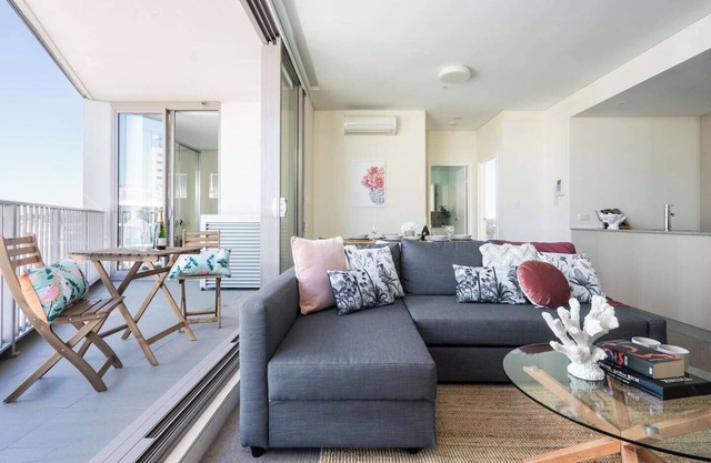 Top Floor 2BR Pool, Gym, Parking | Airport, City