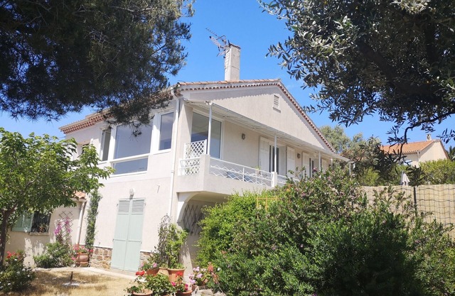 TOP FLOOR VILLA WITH PRIVATE GARDEN+PRIVATE POOL (EXCLUSIVE ACCESS)
