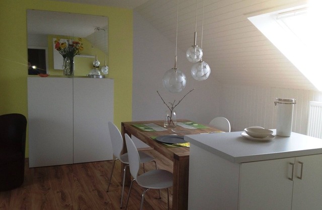 Top loft apartment - 2.4 km center, green and quiet - bus 150 m
