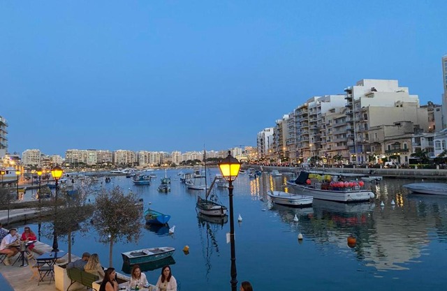 Top-notch apartment with sea view, bbq and Jacuzzi