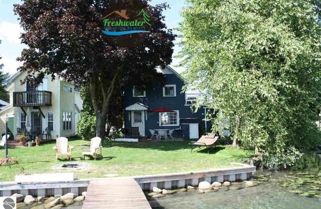 Torch River Retreat: The Perfect Summer Getaway – Private Dock, Beach Access & More!