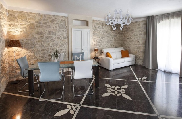 Touristic location "CASAHYBLA"