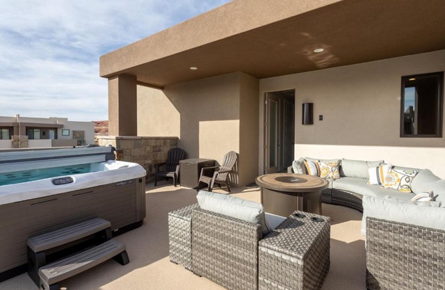 Town Center 2298 Corner Casita 2