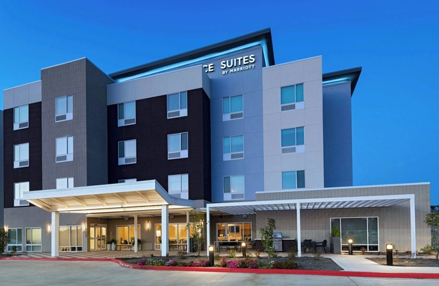 TownePlace Suites by Marriott® Houston Tomball