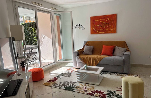 Très Agréable T2 Avec Terrasse , Superbe Emplacement Calme en Centre-ville