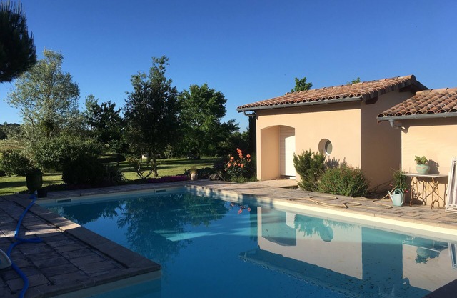 Très Belle Maison Calme, Bien Située, à Deux pas de Toutes les Commodités