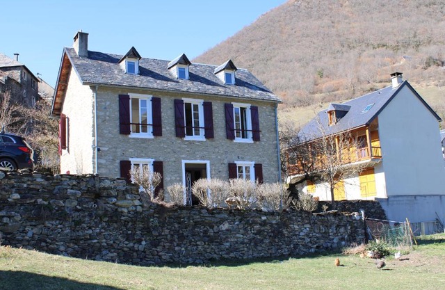 Très belle maison typique proche de Saint-Lary
