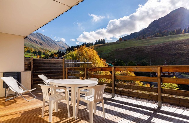 Très belle terrasse face aux pistes pour cet appartement
