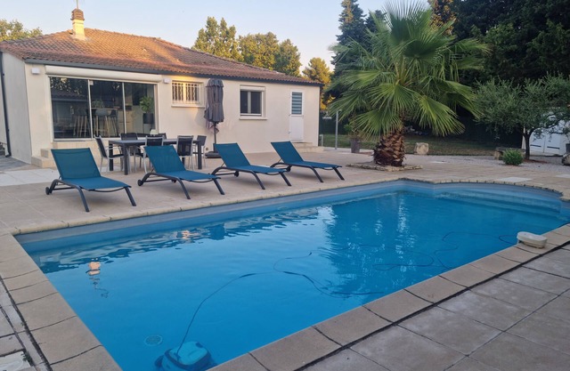 Très Belle Villa Privée Avec Piscine sur Terrain Arboré de 1500m2
