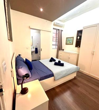 Traditional Apt St Julian 150m from the Sea, 3 bedrooms, 3 bathrooms