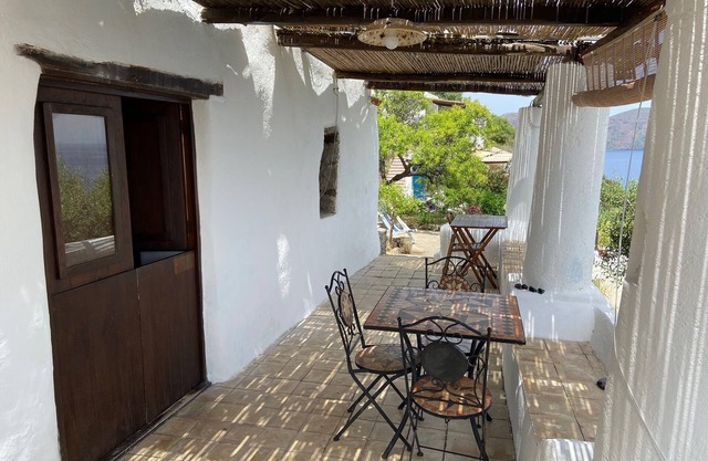 Traditional Eolian House "Luna"- Unique experience