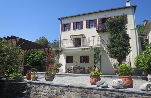 Traditional Private villa, great view to the mountain and the Sea.