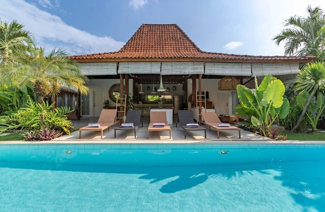 Traditionally Designed Seminyak Villa with Garden