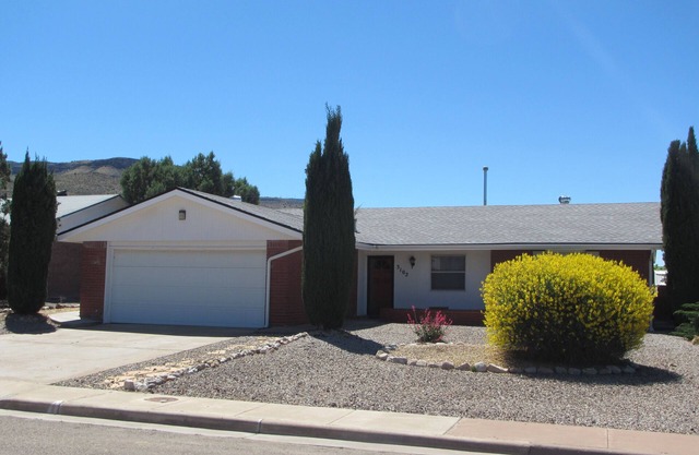 Training at Holloman or White Sands? looking for a Short Term Furnished Rental?