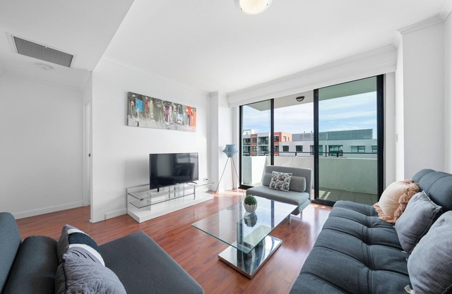 Tranquil 2 BR Apt with Parking/Darling Harbour-10mins Walk